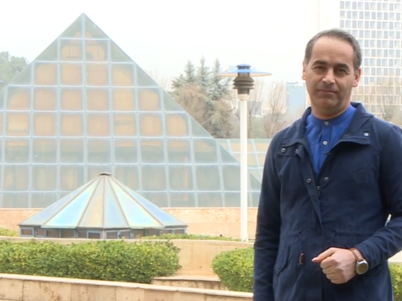 با شما و برای شما آمده ام